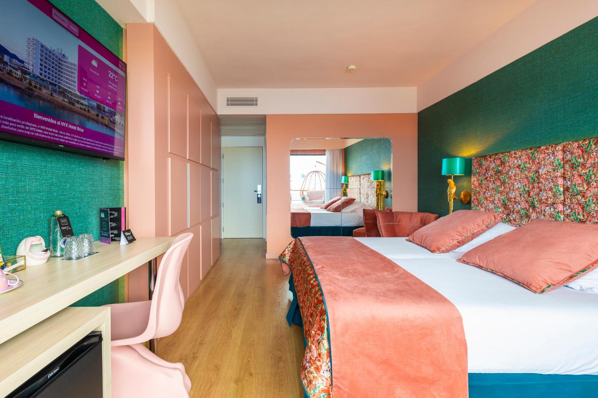 Nyx Hotel Ibiza By Leonardo Hotels-Adults Only Sant Antoni de Portmany Esterno foto