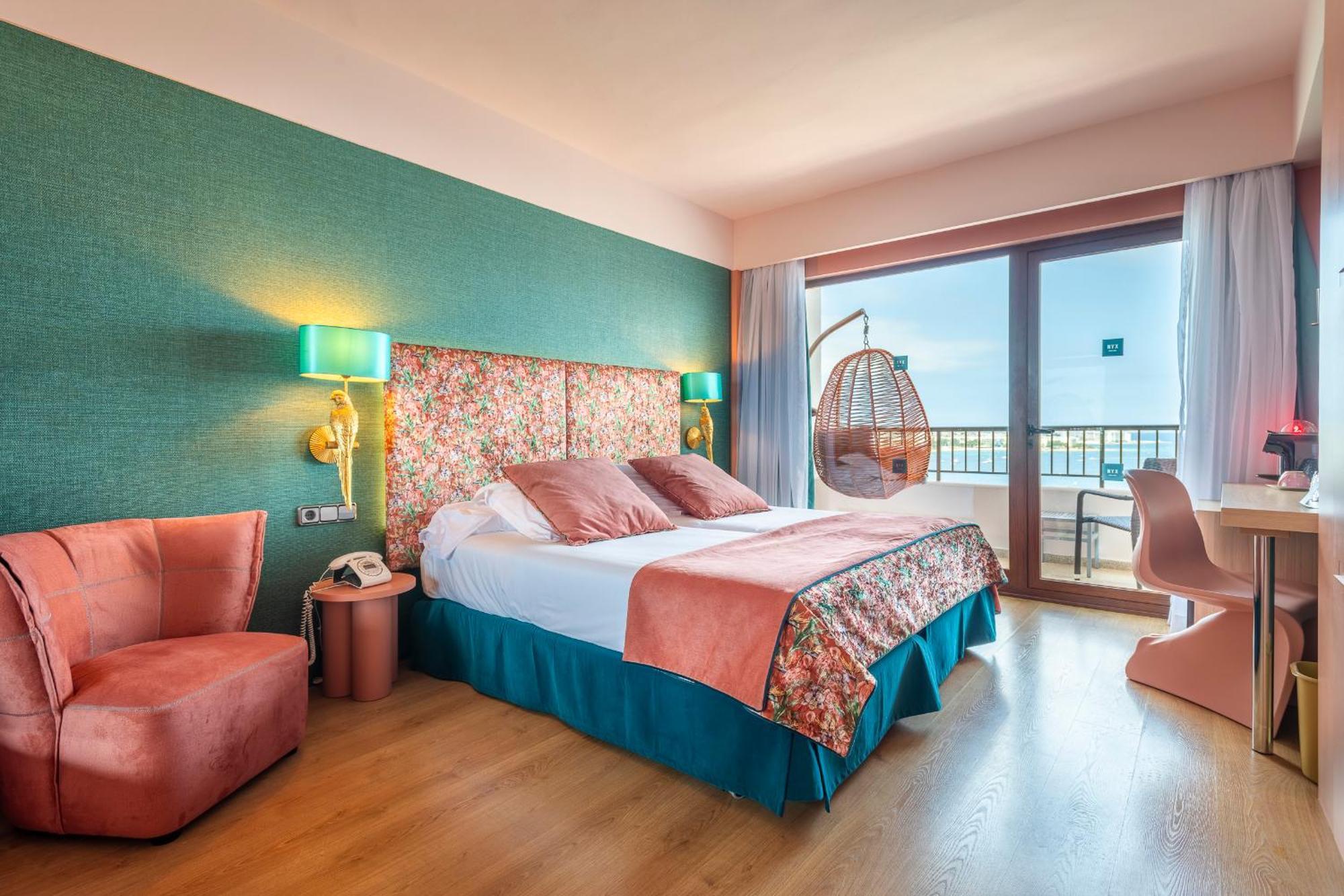 Nyx Hotel Ibiza By Leonardo Hotels-Adults Only Sant Antoni de Portmany Esterno foto